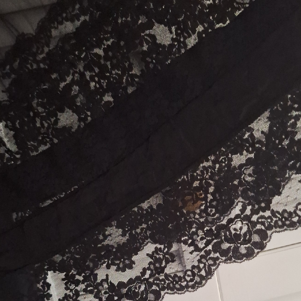 Elegant Black Vintage Nightgown By Jenelle of California - Picture 7 of 10